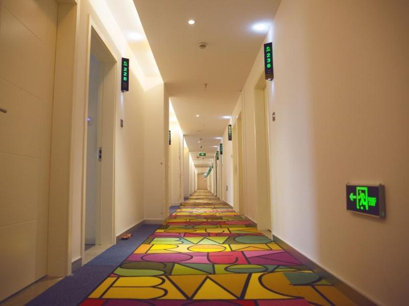 Shell Shanghai Jiadingbei Subway Station Shuping Road Hotel Exterior photo